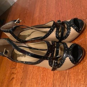 Ann Taylor Pumps Heels peep toe 6.5